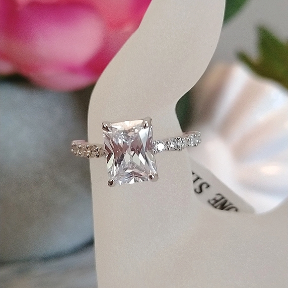 BNWT Bundle Of 4 Adjustable Rings - Picture 5 of 7